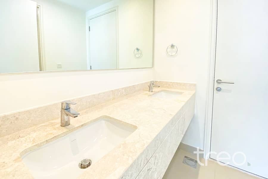 Available Now | Modern | Landscaped Garden - Image 9