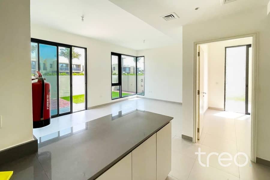 Available Now | Modern | Landscaped Garden - Image 23