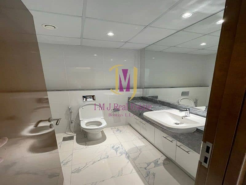 Best Layout | Prime Location | Spectacular View - Image 9