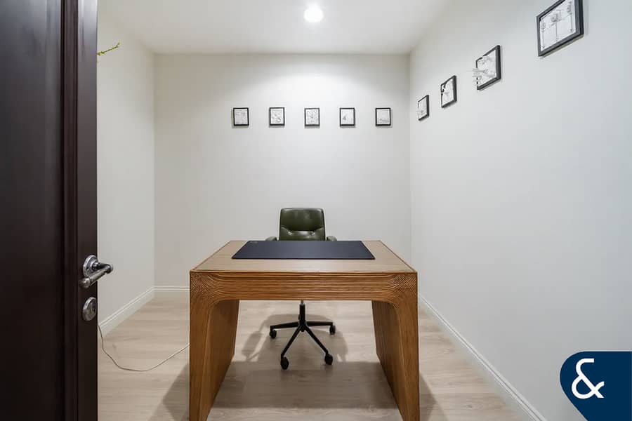 Burj View | Study Room | Vacant Room