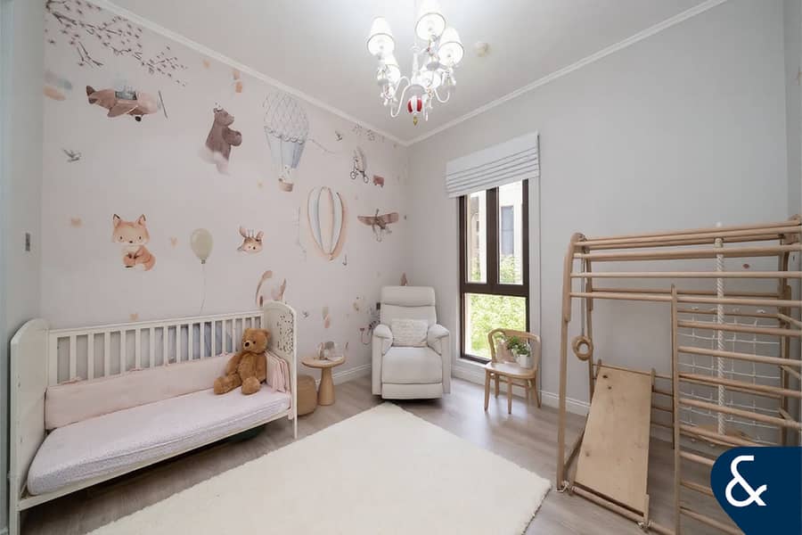 Burj View | Study Room | Vacant Room