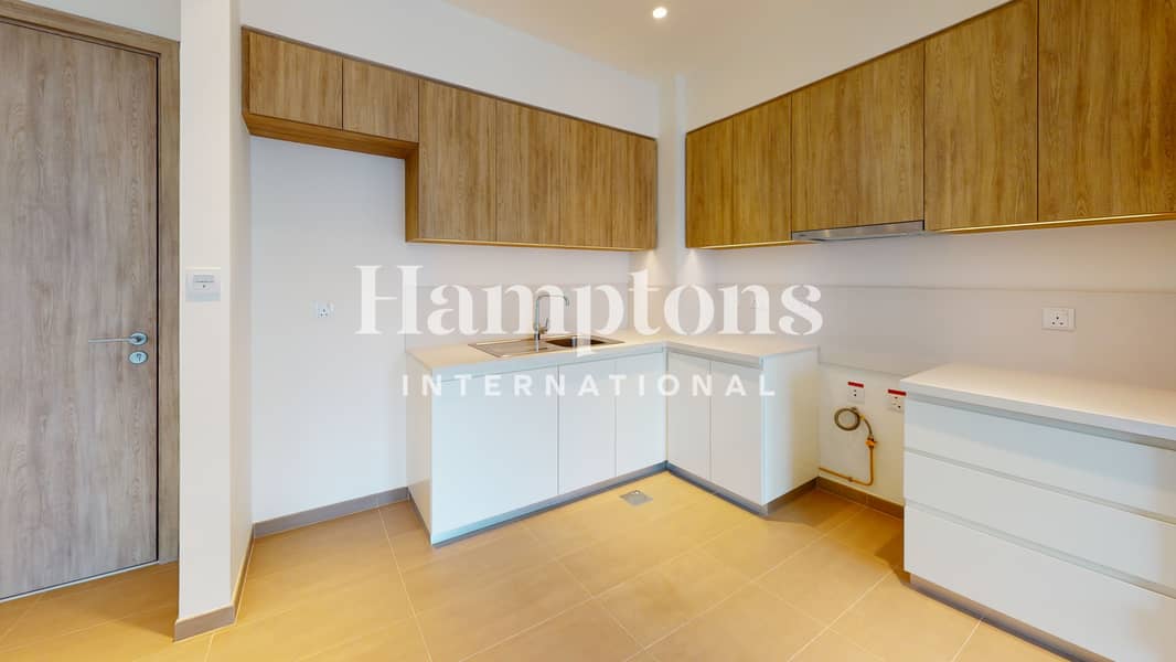 Vacant Soon | Well Maintained | Great Entry - Image 8