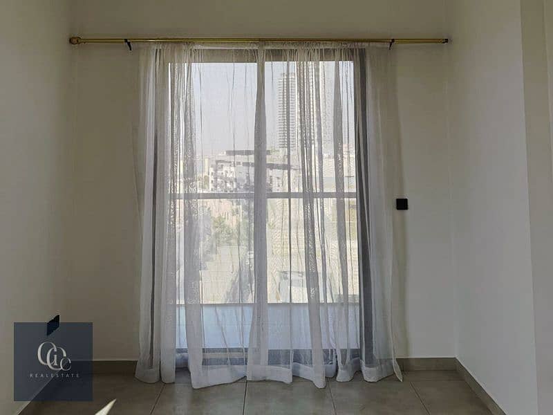 12 Cheques | Modern Amenities | Semi Furnished