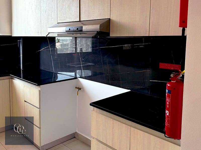 12 Cheques | Modern Amenities | Semi Furnished - Image 7