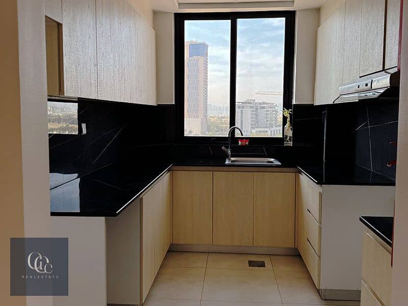 12 Cheques | Modern Amenities | Semi Furnished - Image 8