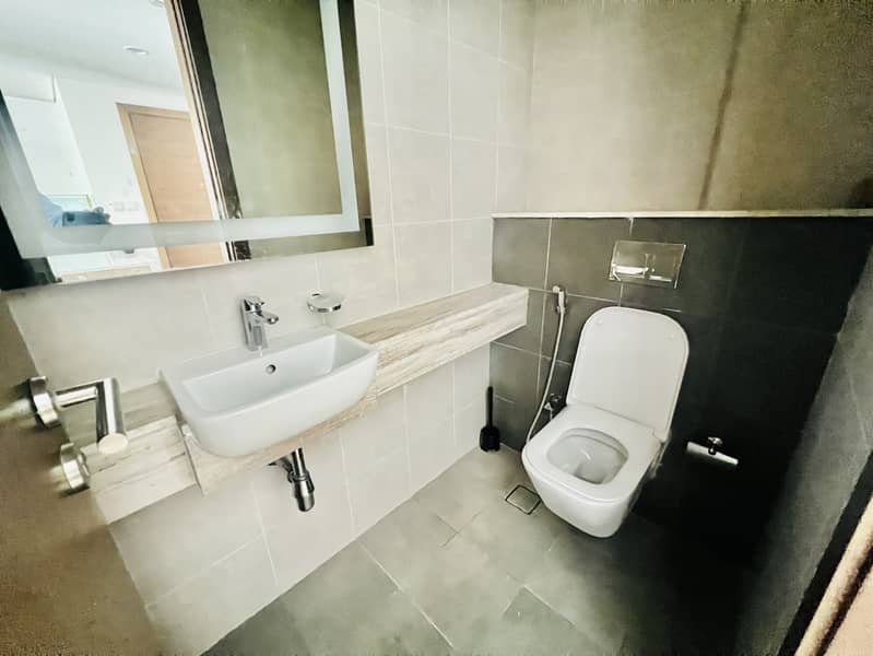 Fully Furnished// Huge Size 1-bhk Just 75k Rent 4 Cheques - Image 14