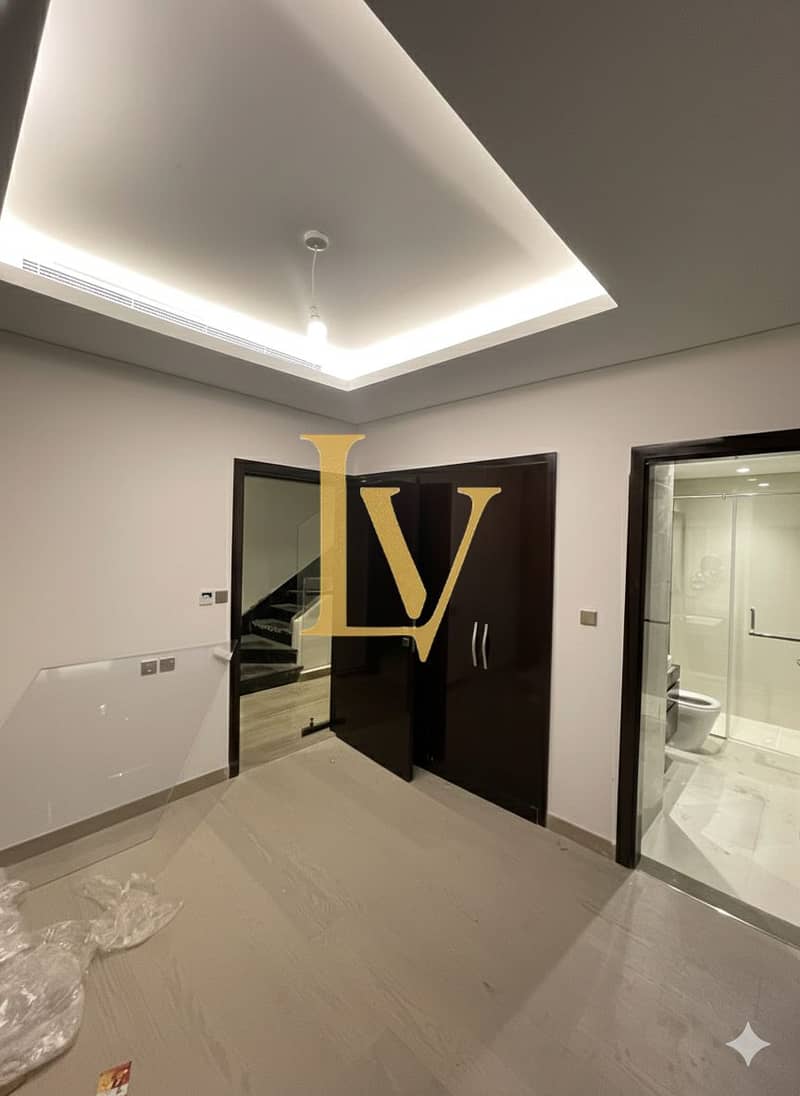 6 BR | END CORNER |SINGLE ROW | VACANT | READY TO MOVE - Image 7