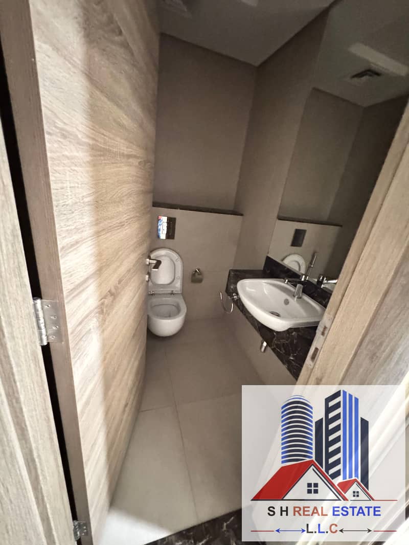 SPACIOUS APARTMENT FOR POOL VIEW