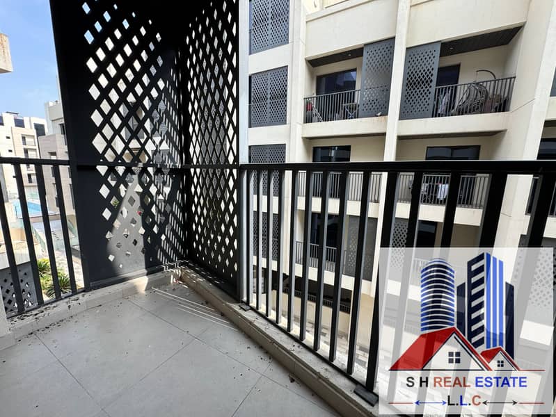 SPACIOUS APARTMENT FOR POOL VIEW - Image 11