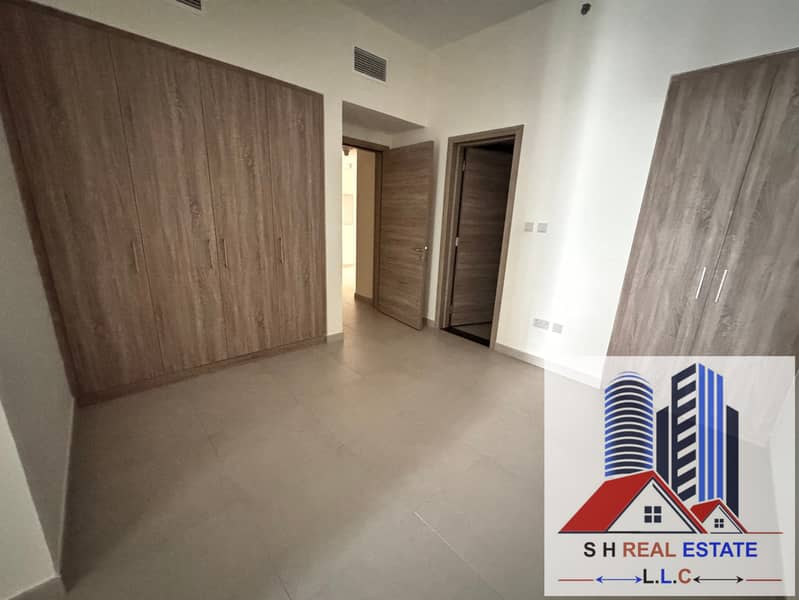 SPACIOUS APARTMENT FOR POOL VIEW - Image 12