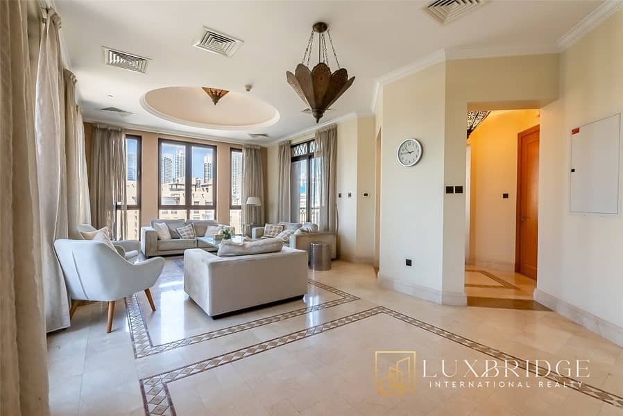 Unique Penthouse | Furnished | Vacant