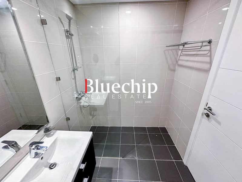 Exclusive | Fully Furnished | Well Maintained - Image 16