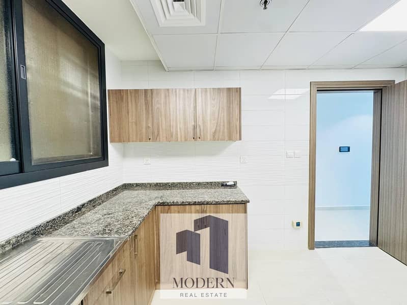 Spacious 2BHK | Pool View | Balcony | Prime Location - Image 7