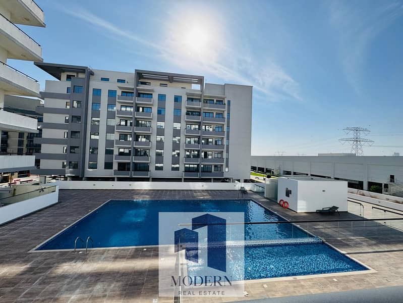 Spacious 2BHK | Pool View | Balcony | Prime Location - Image 13