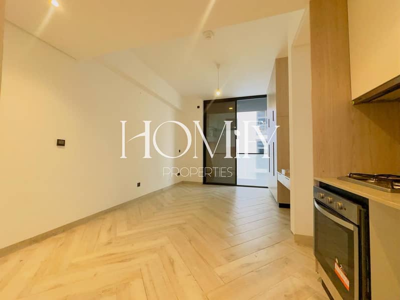 Ready to Move in | Modern Layout | Huge Layout