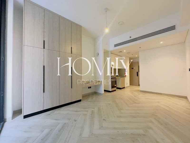 Ready to Move in | Modern Layout | Huge Layout