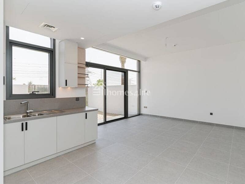 3BR | Single Row | Landscaped | Villa