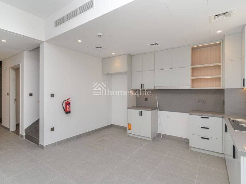 3BR | Single Row | Landscaped | Villa