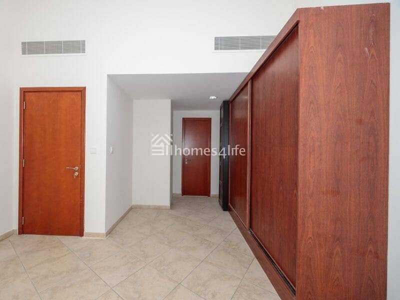 Spacious Living | 3BR Apartment | Vacant