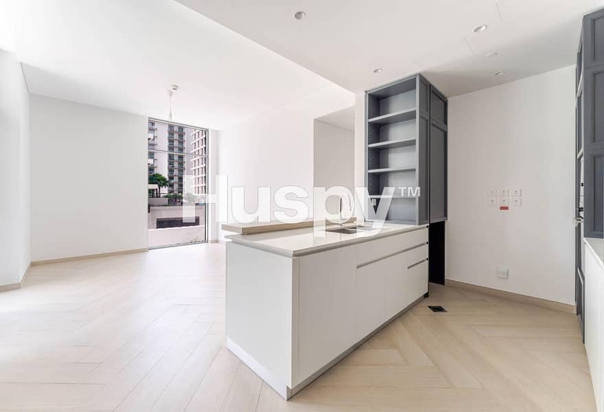 Park View | Corner Unit | Vacant