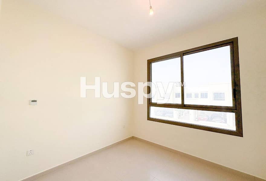 Single Row | Vacant | Unfurnished - Image 10