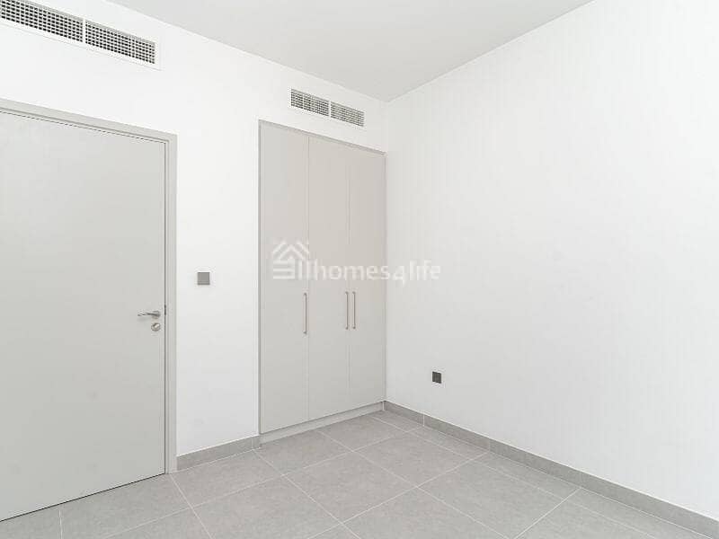 3BR | Single Row | Landscaped | Villa - Image 8