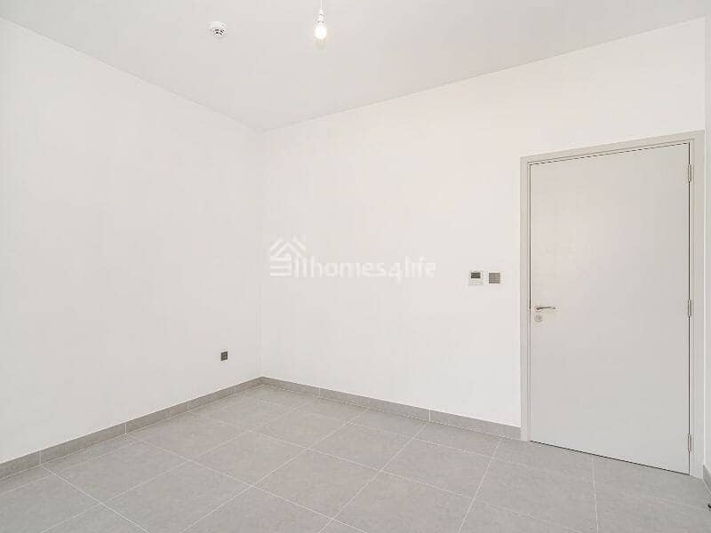 3BR | Single Row | Landscaped | Villa - Image 11