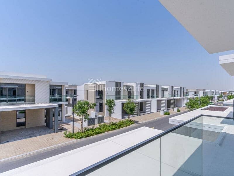 3BR | Single Row | Landscaped | Villa - Image 16