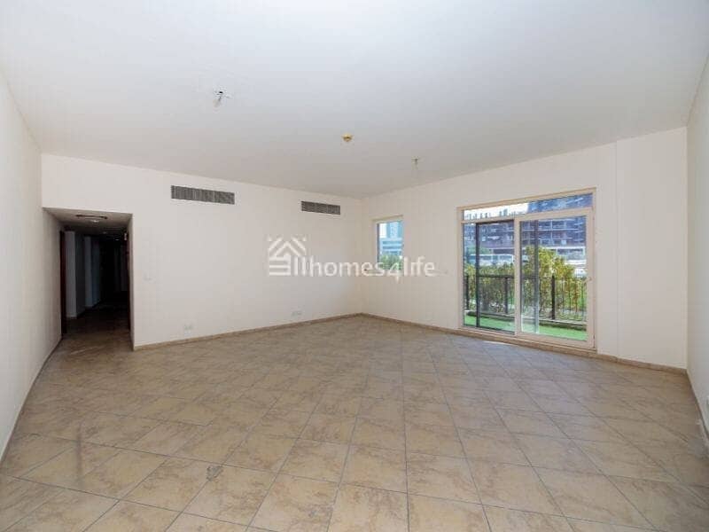 Spacious Living | 3BR Apartment | Vacant - Image 14