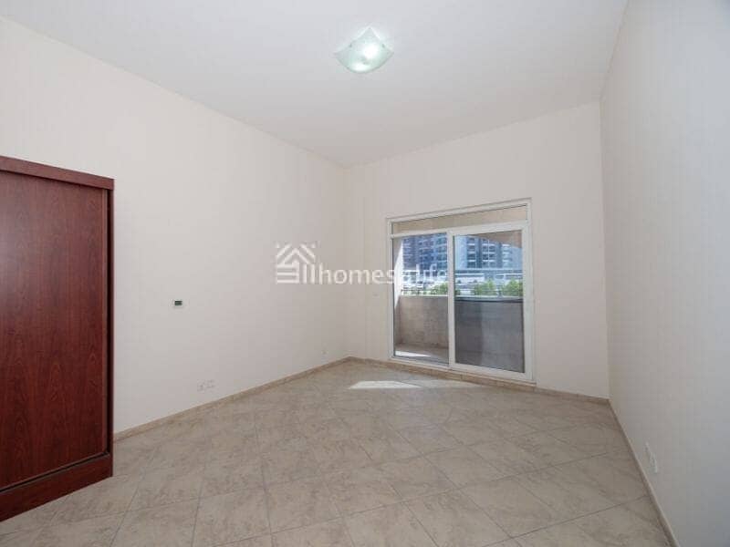 Spacious Living | 3BR Apartment | Vacant - Image 22