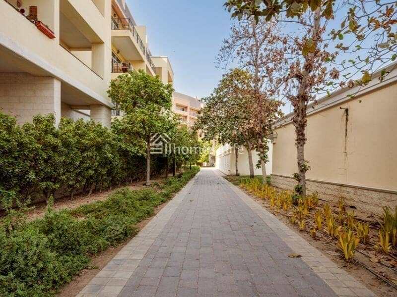 Spacious Living | 3BR Apartment | Vacant - Image 25