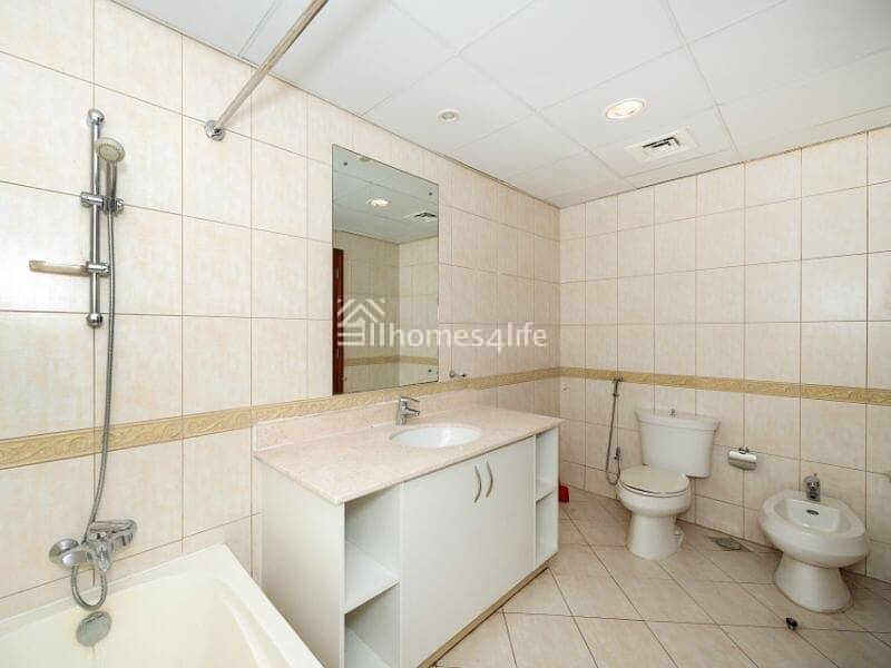 Spacious Living | 3BR Apartment | Vacant - Image 30