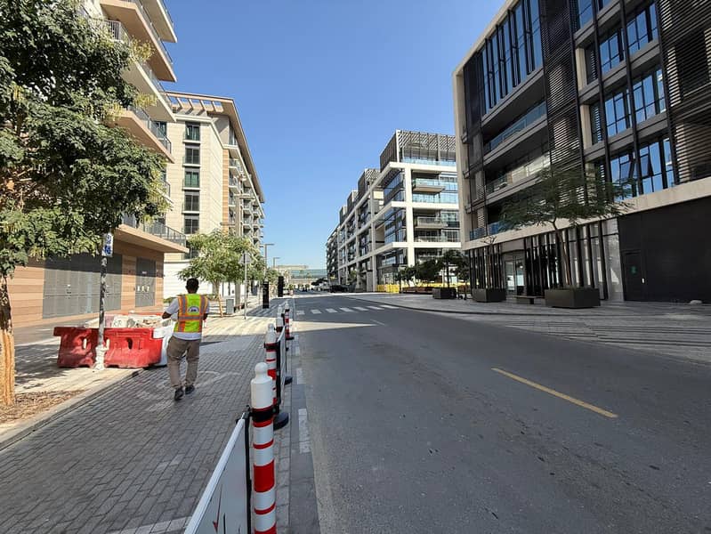 2BR apartment in Central Park |Gym | Pool - Image 11