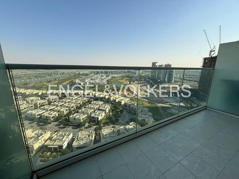 Bright Studio | High Floor Balcony | Golf View - Image 7