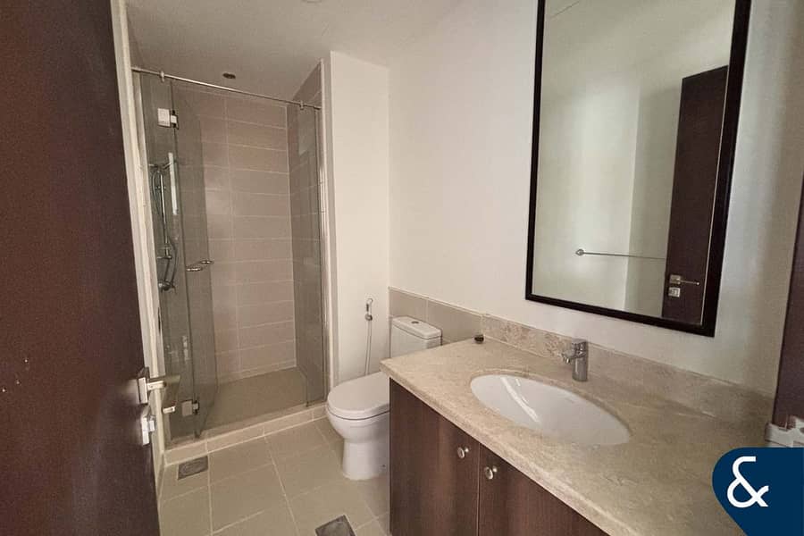 VACANT | CORNER J | LARGE PLOT - Image 7