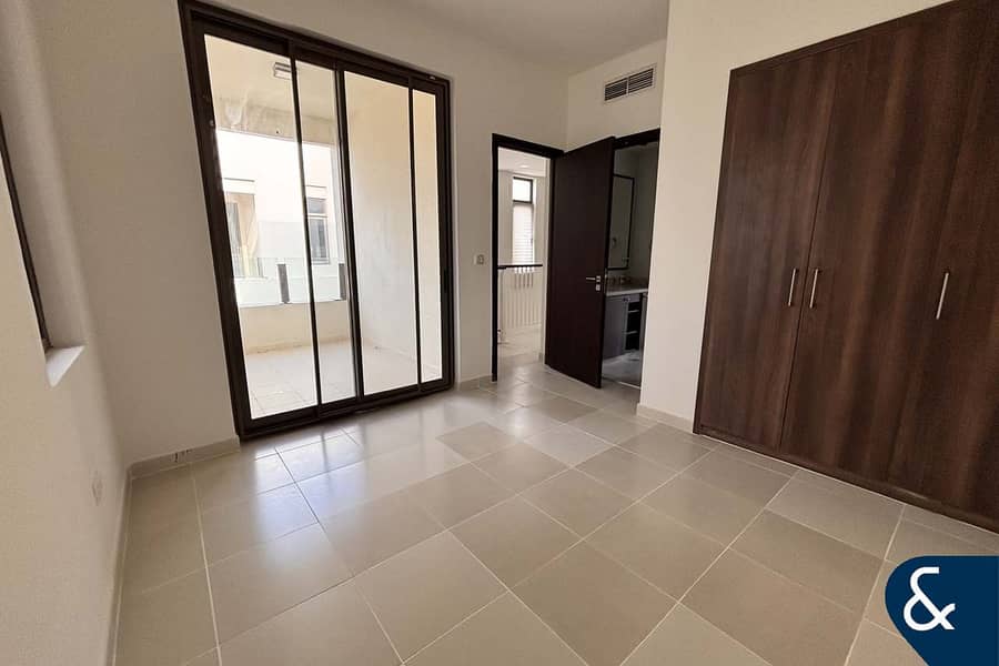 VACANT | CORNER J | LARGE PLOT - Image 8