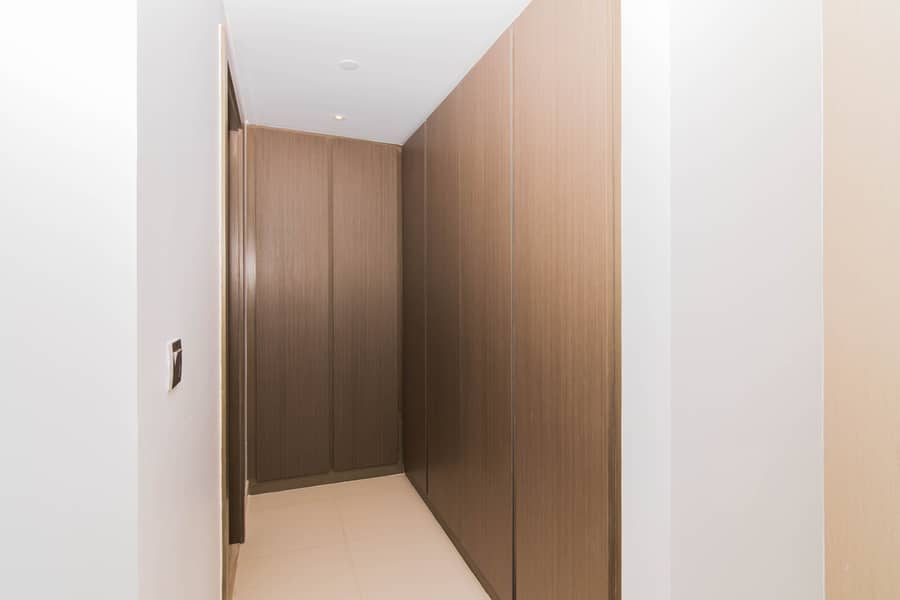 Fully furnished | 1BHK Rented | Full Canal View | Burj Khalifa view | High floor | Ready investor deal | Motivated seller - Image 19