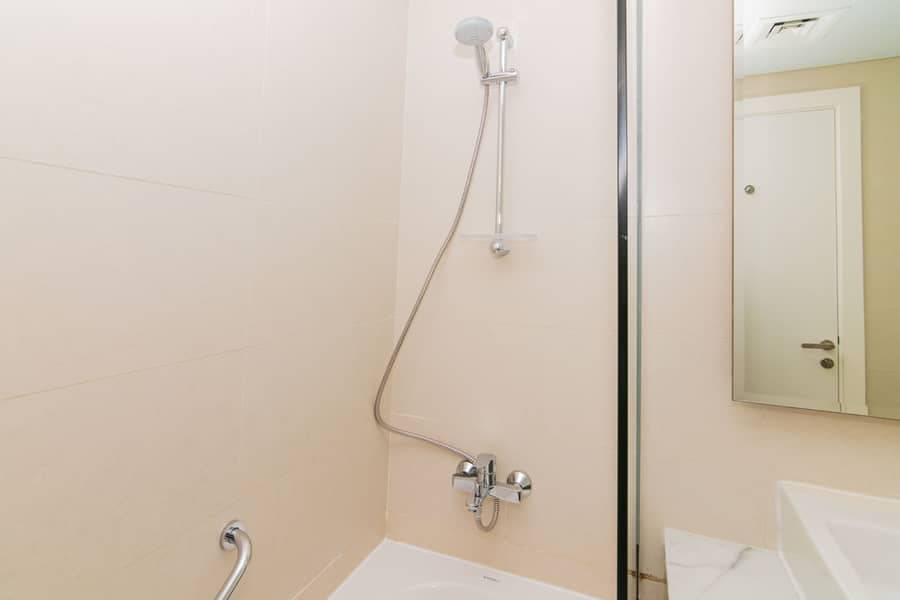 Fully furnished | 1BHK Rented | Full Canal View | Burj Khalifa view | High floor | Ready investor deal | Motivated seller - Image 23