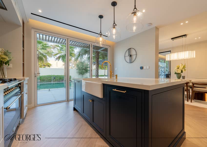 Exquisitely Transformed 4 Bedroom Villa - Image 11