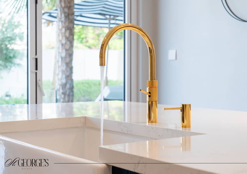 Exquisitely Transformed 4 Bedroom Villa - Image 13