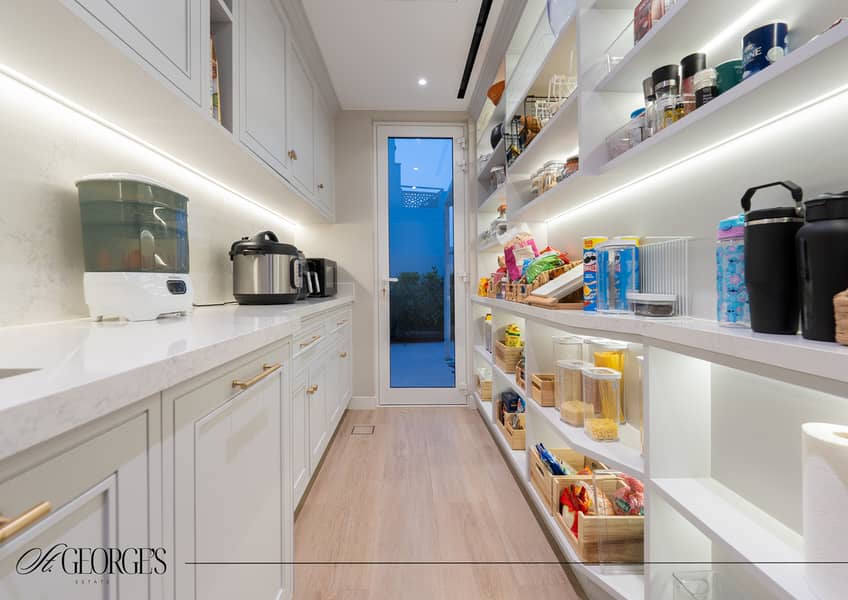 Exquisitely Transformed 4 Bedroom Villa - Image 14