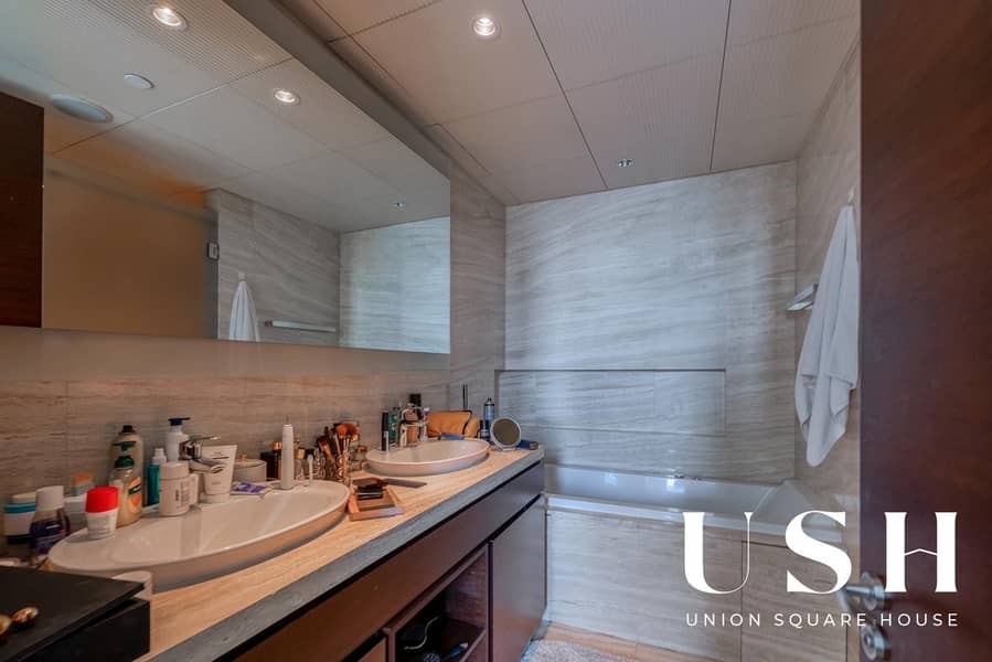 Tenanted | 2BR | Mid Floor | Full Fountain View - Image 7