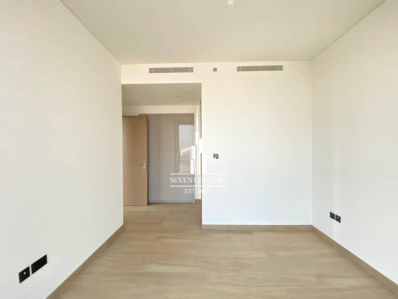 Premium Location | Fully Furnished | Unique Layout - Image 11