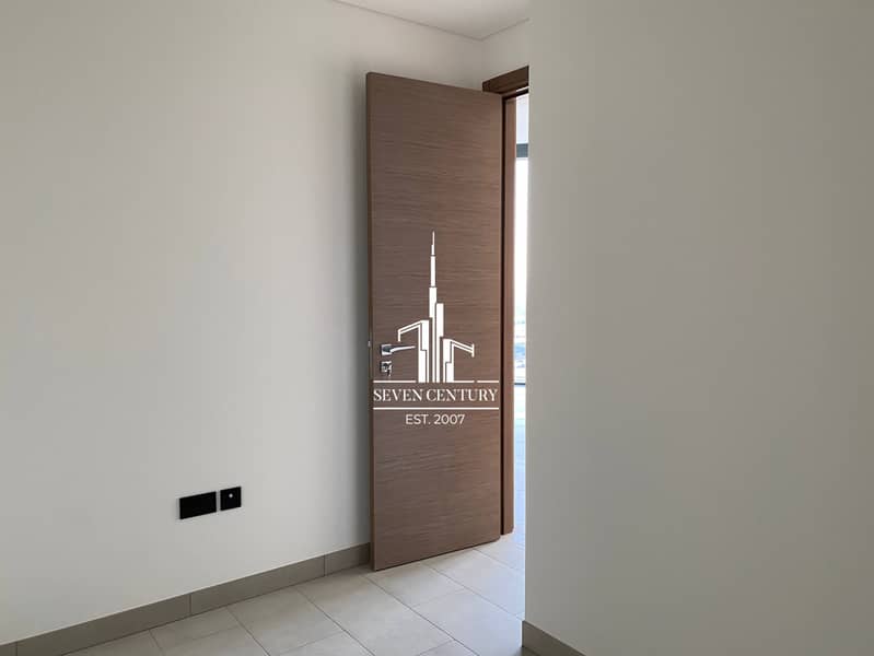 Premium Location | Fully Furnished | Unique Layout - Image 12