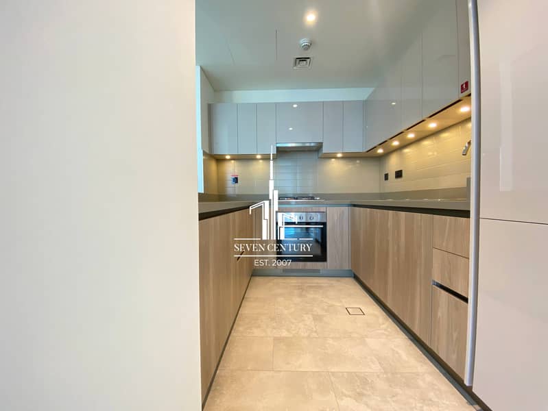 Premium Location | Fully Furnished | Unique Layout - Image 16