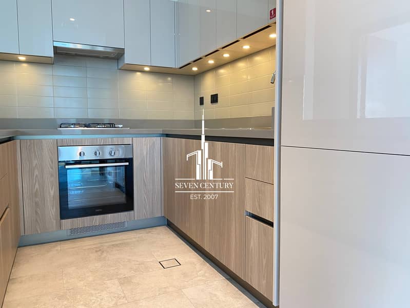 Premium Location | Fully Furnished | Unique Layout - Image 18