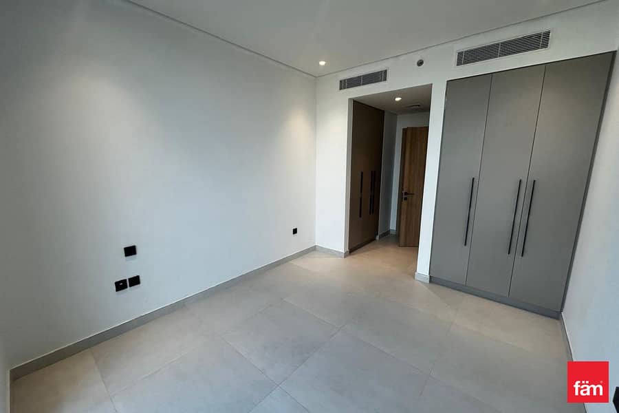 CORNER UNIT | BIGGEST LAYOUT | PRIMUIM LIVING - Image 6