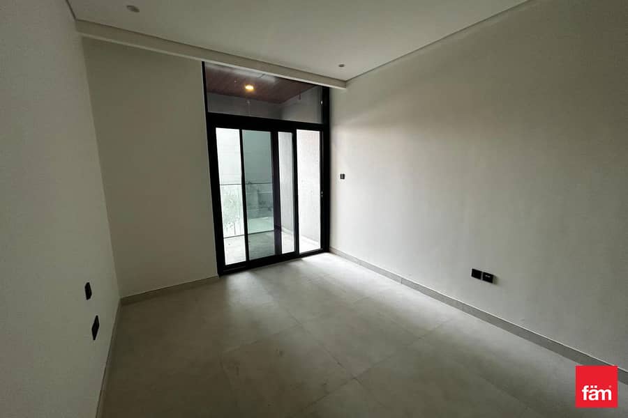 CORNER UNIT | BIGGEST LAYOUT | PRIMUIM LIVING - Image 10
