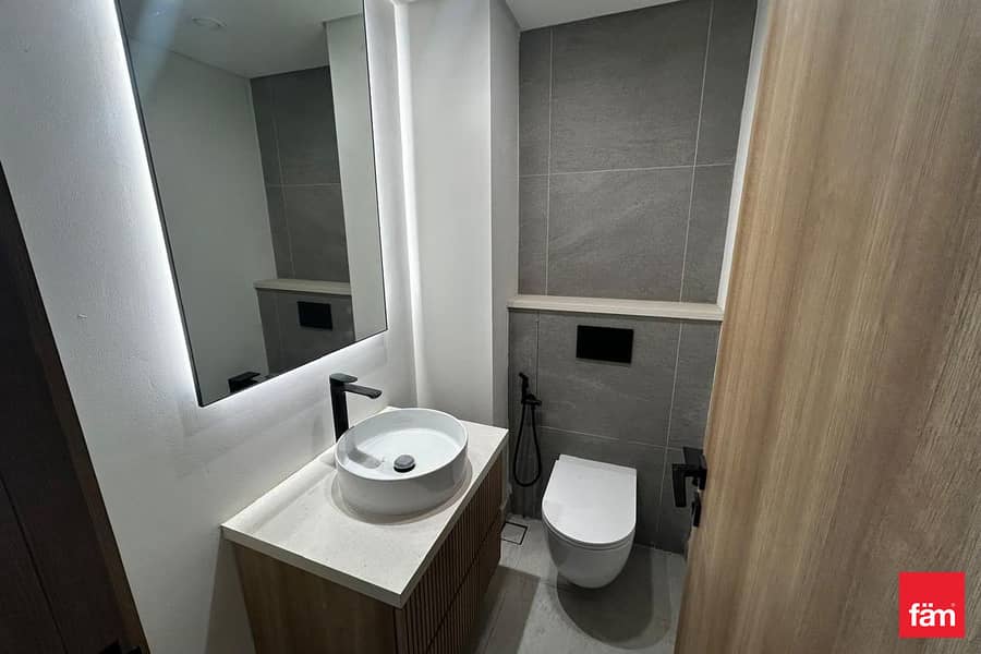 CORNER UNIT | BIGGEST LAYOUT | PRIMUIM LIVING - Image 16