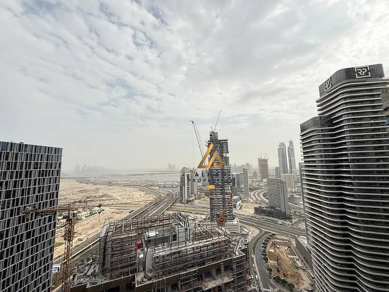 BEST DEAL | SPACIOUS | READY TO MOVE - Image 11